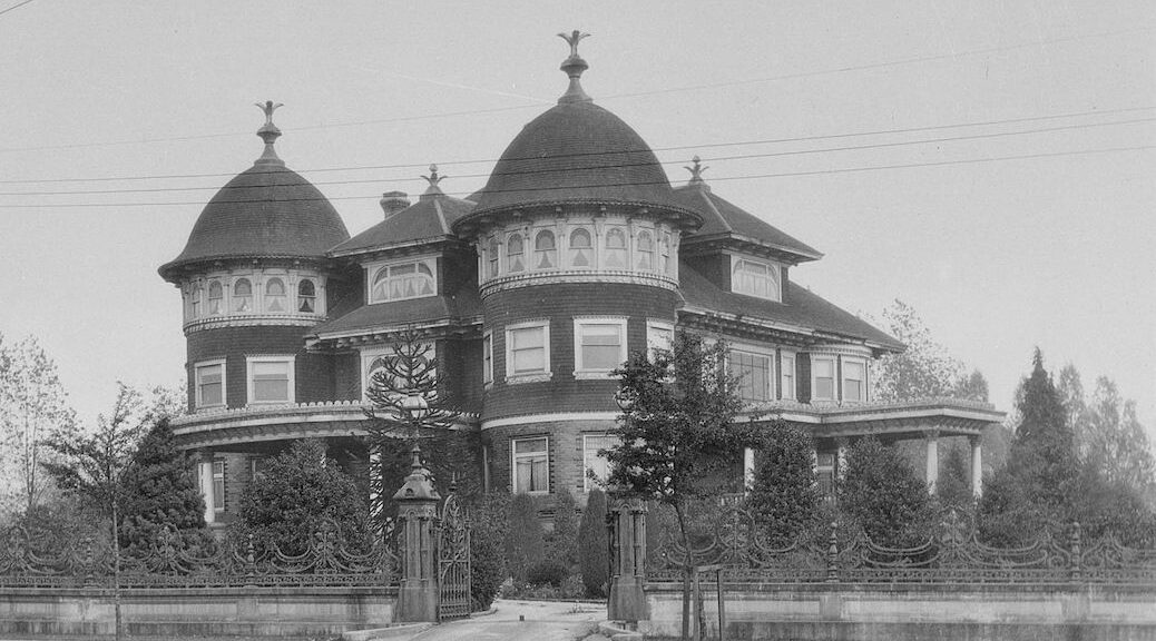 Imperial Palace of the Kanadian Knights of Ku Klux Klan, British Columbia headquarters, 1925, cropped